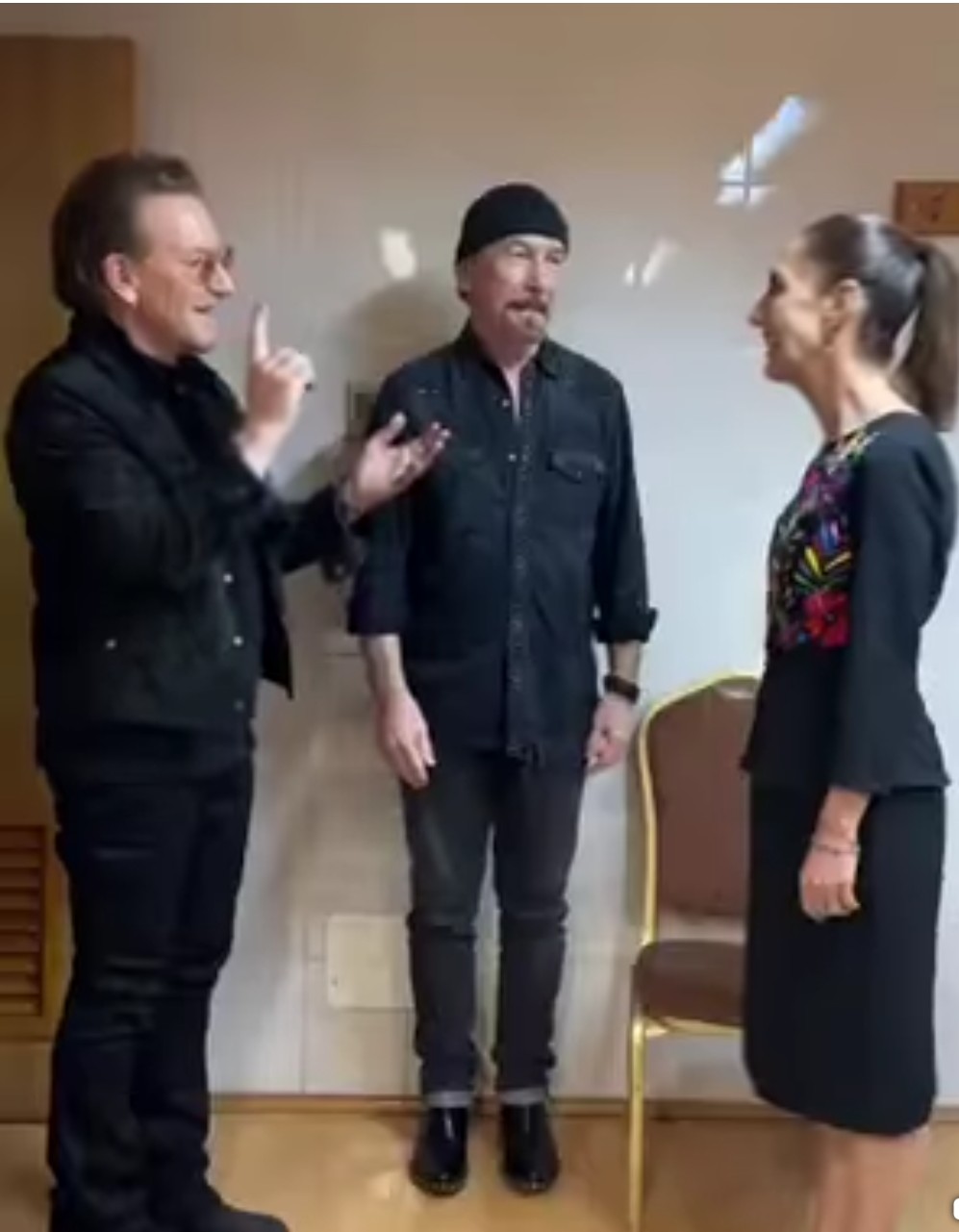🎸🇲🇽 SHEINBAUM RECIBE EN PALACIO NACIONAL A LA BANDA U2